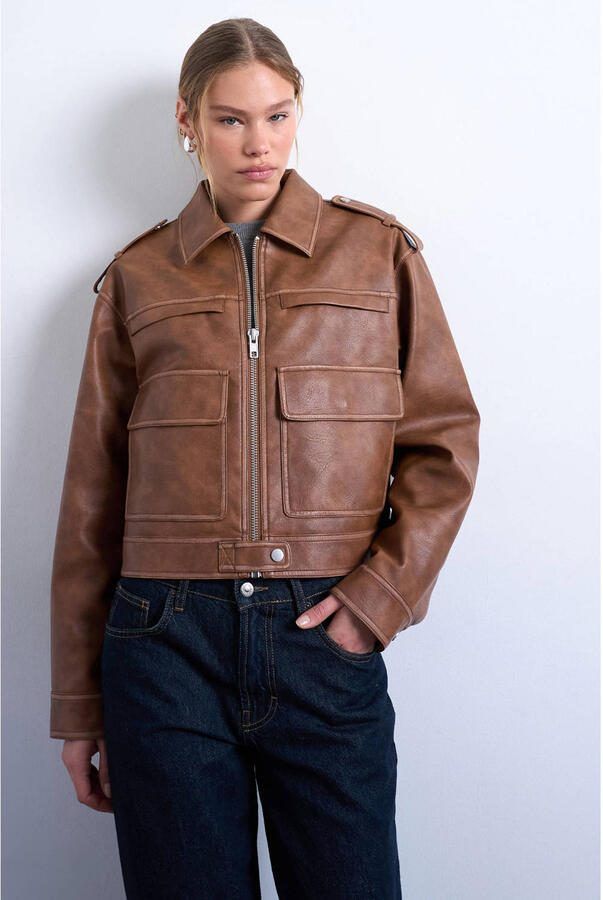 Topshop Jack in leerlook met klepzakken model 'MADISON'