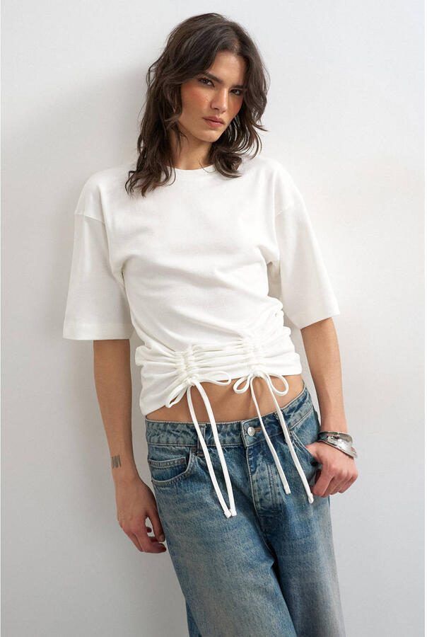 TOPSHOP regular fit T-shirt met rijgdetail ecru
