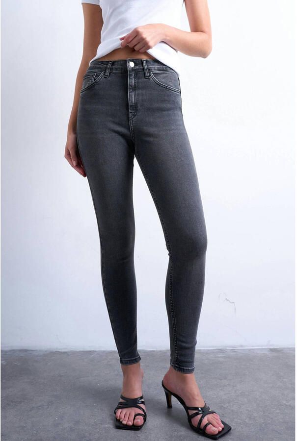TOPSHOP Tsjamie Hr Slim Dnm Jeans Blw Noos high waist slim fit jeans black denim