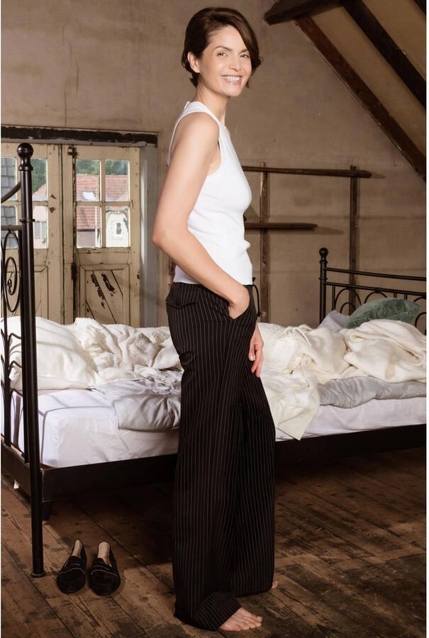 TQ-Amsterdam gestreepte straight fit pantalon Romee zwart - Foto 3