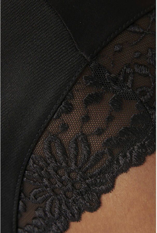 Triumph Maxislip Ladyform soft met kant vrouwelijke stijl glad elegant (1 stuk) - Foto 3