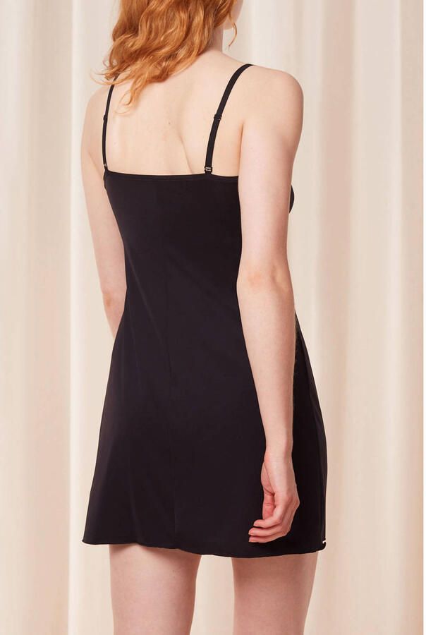 Triumph Onderjurk Body Make-Up T Dress 02 nagenoeg onzichtbaar diepe v-hals - Foto 2