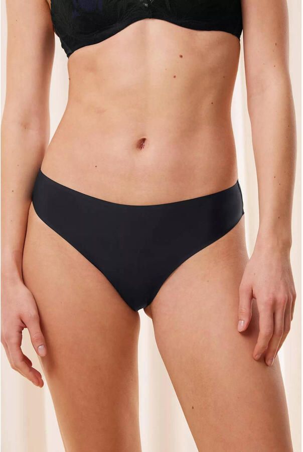 Triumph Tai slip Body Make-Up Illusion Lace florale stretchkant hoge beenuitsnijding zachte microvezel