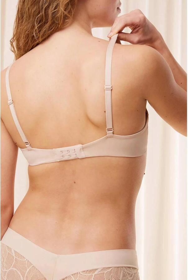 Triumph voorgevormde beugelbh Body Make-up Illusion lichtbeige