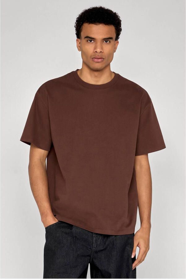 Urban Classics relaxed fit T-shirt chocoladebruin