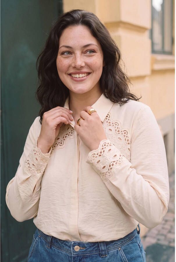 VERO MODA CURVE blouse Plus Size ecru