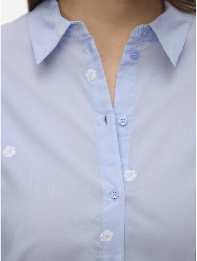 VERO MODA CURVE gebloemde blouse lichtblauw - Foto 2