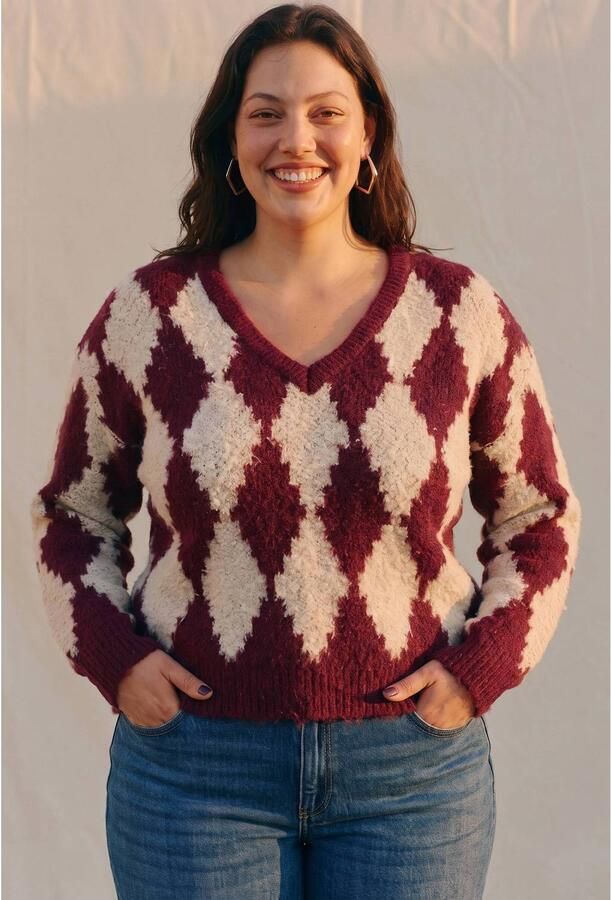 VERO MODA CURVE Plus Size geruite gebreide trui met wol donkerrood ecru