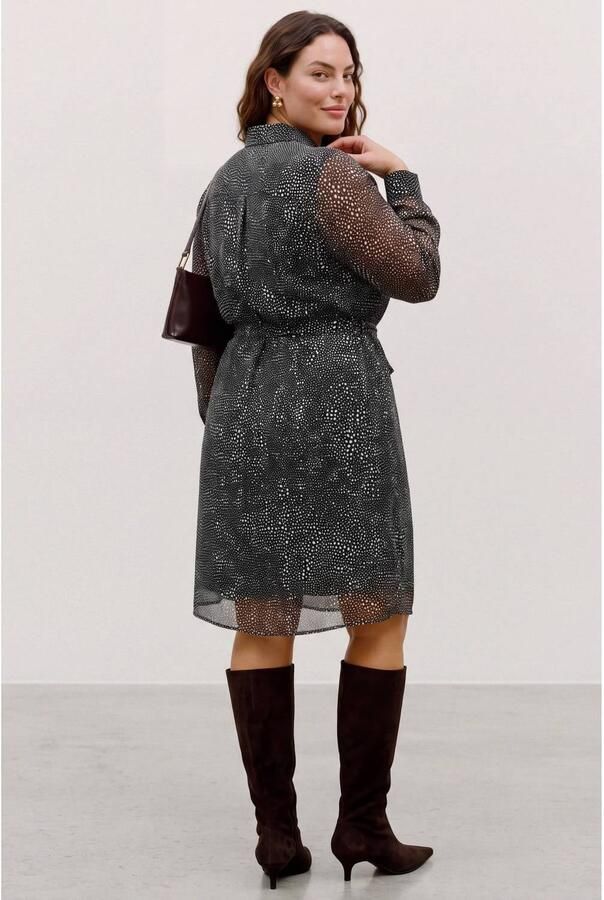 VERO MODA CURVE Plus Size semi-transparante korte A-lijn jurk met stippen zwart - Foto 2