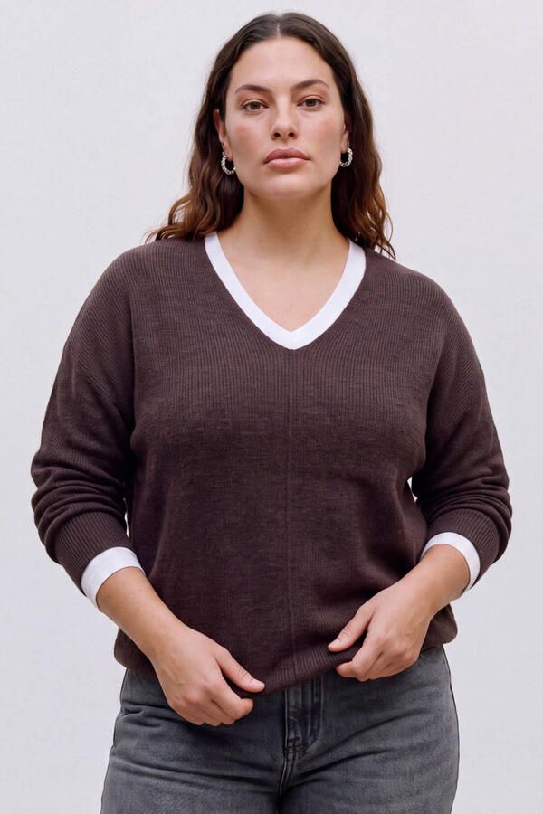 VERO MODA CURVE rechtvallende gebreide gemêleerde pullover Plus Size bruin