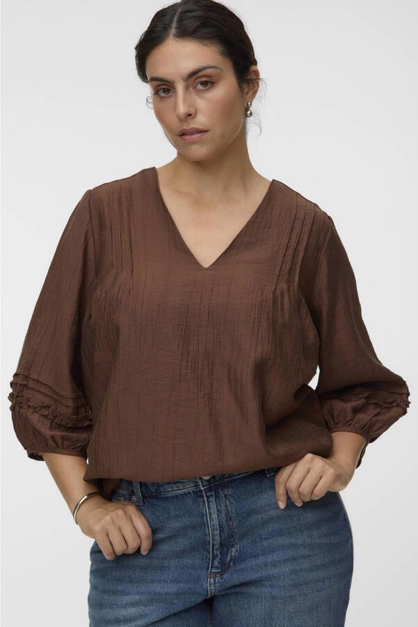 VERO MODA CURVE regular fit blousetop Plus Size met ruches bruin