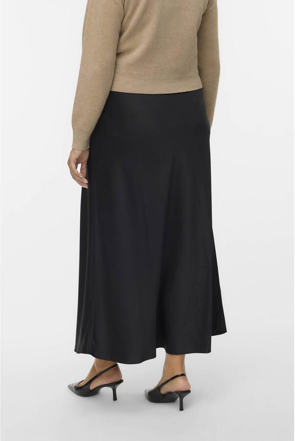 VERO MODA CURVE satijnen A-lijn rok zwart - Foto 3