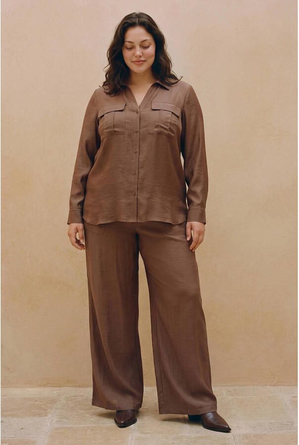 VERO MODA CURVE satijnen straight leg casual broek Plus Size bruin - Foto 2