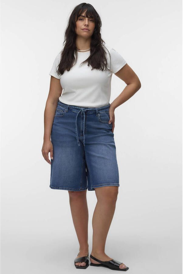 VERO MODA CURVE straight fit korte broek Plus Size mediumblauw