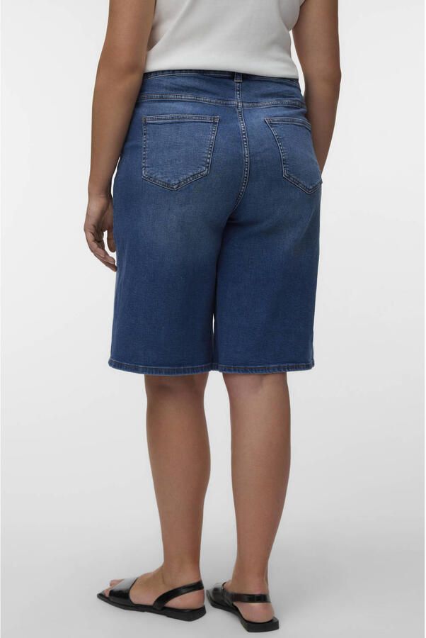VERO MODA CURVE straight fit korte broek Plus Size mediumblauw - Foto 3