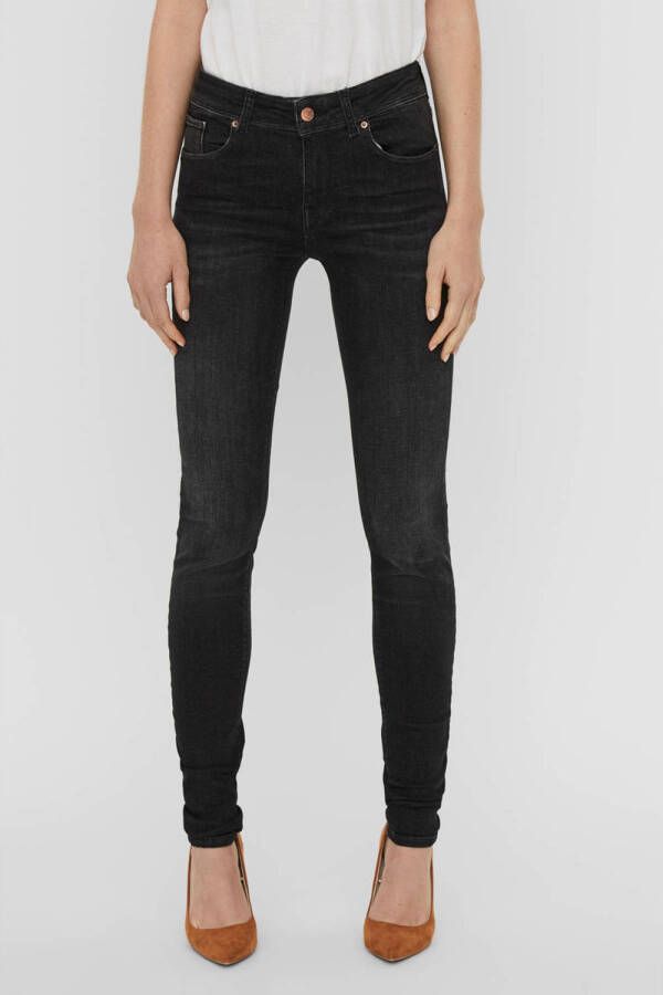 VERO MODA slim fit jeans VMLUX met biologisch katoen zwart