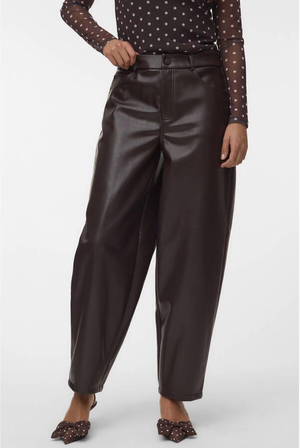 VERO MODA x Wehkamp imitatieleren barrel broek bruin