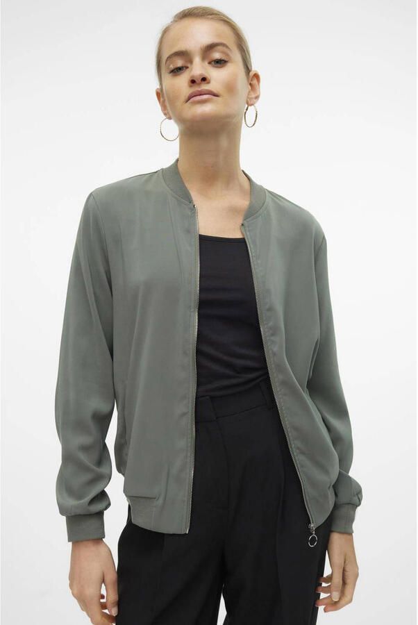 Vero Moda Bomberjack met steekzakken opzij model 'COCO'