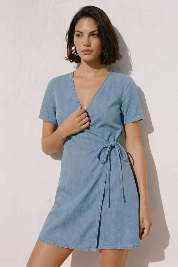 VERO MODA katoenen korte wikkeljurk lichtblauw