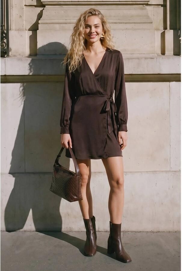 VERO MODA x Wehkamp wikkeljurk bruin - Foto 3