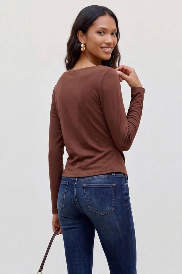 VERO MODA x Wehkamp rechtvallende top bruin - Foto 2