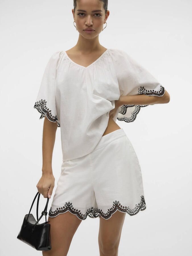 VERO MODA regular waist casual short wit broderie