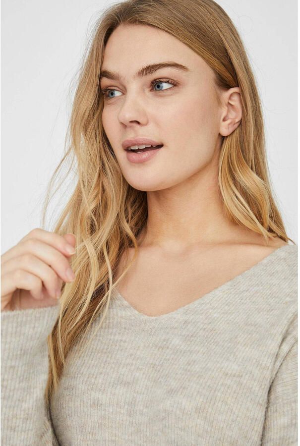Vero Moda Regular fit gebreide pullover met V-hals model 'CREWLEFILE'