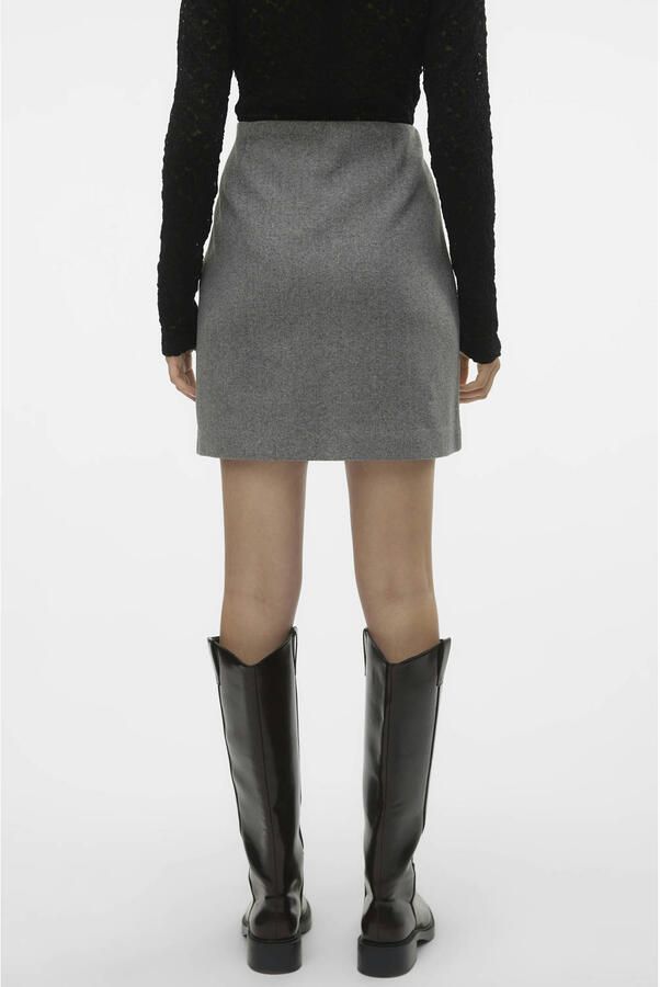 Vero Moda Minirok met steekzakken opzij model 'FORTUNEALLISON'