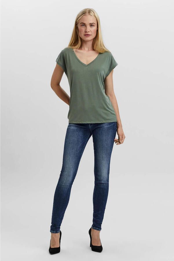 Vero Moda Shirt met V-hals VMFILLI SS V-NECK TEE GA NOOS in een materialenmix met tencel™ modal