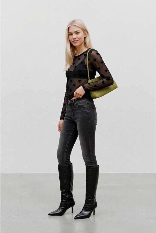 Vero Moda Slim Fit shirt met lange mouwen met ronde hals model 'LOVA' - Foto 2
