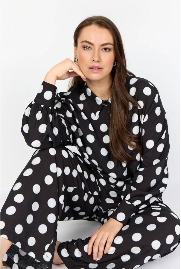 Wasabiconcept top met stippen Plus Size zwart