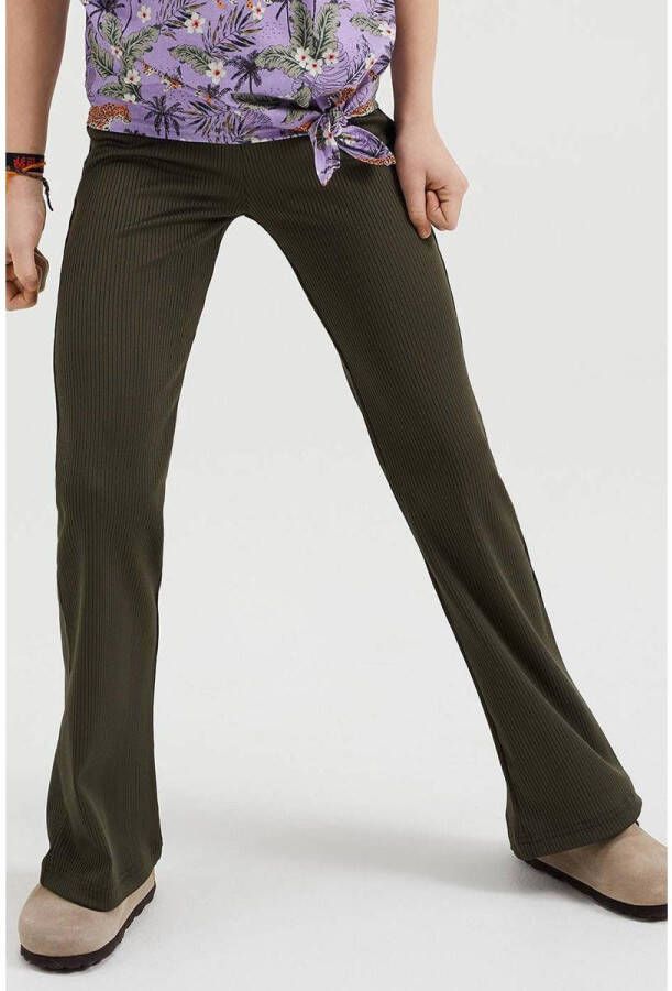 WE Fashion flared broek van gerecycled polyester donkergroen 176
