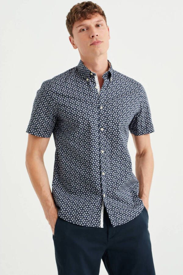 WE Fashion slim fit overhemd met all over print royal blue