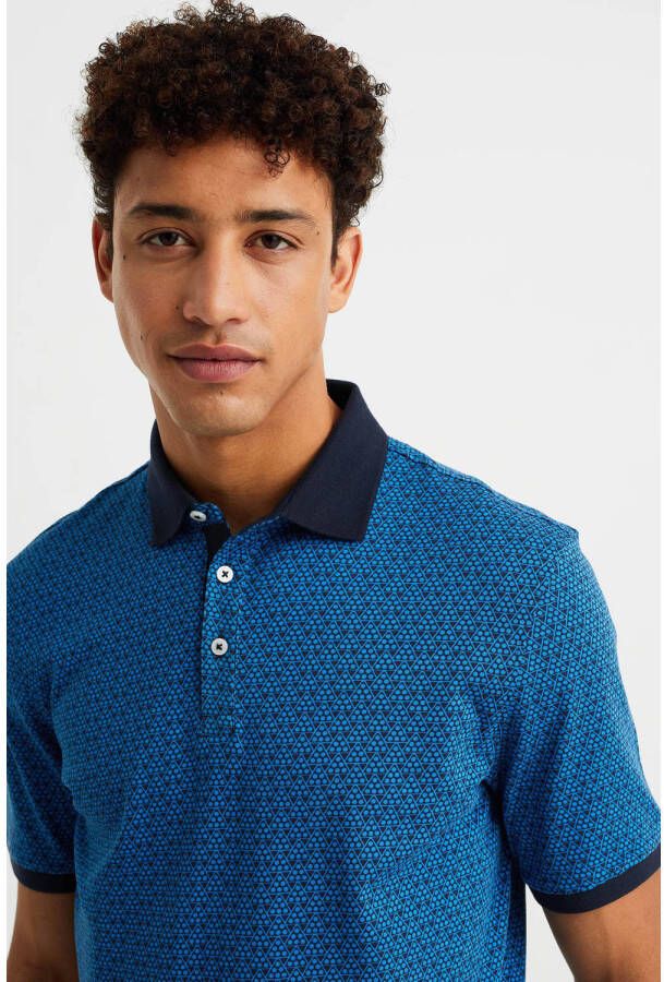 WE Fashion slim fit polo met all over print deep blue