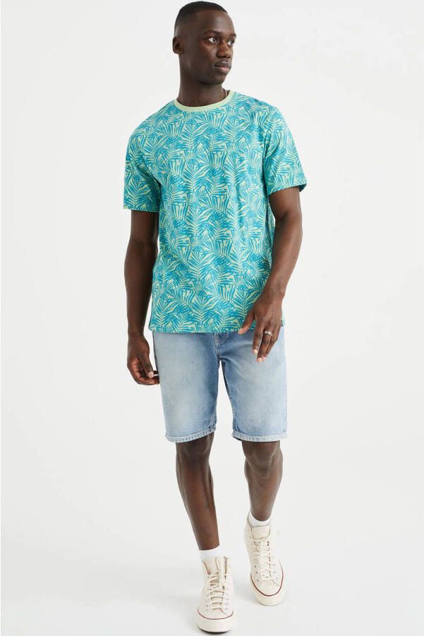 WE Fashion slim fit T-shirt met all over print peppermint