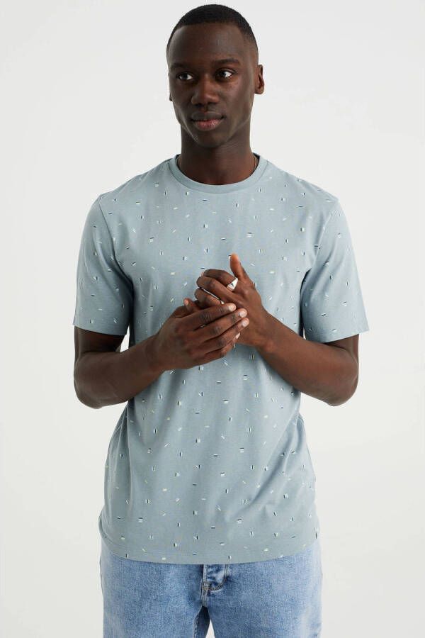 WE Fashion slim fit T-shirt met all over print pigeon