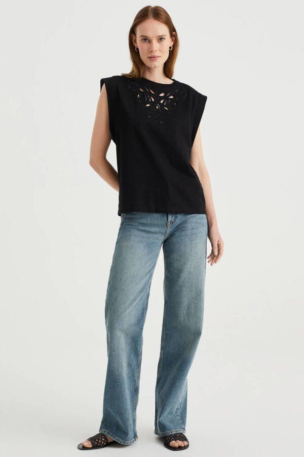 WE Fashion T-shirt met open detail zwart