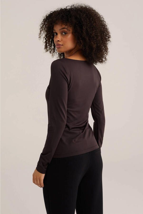 WE Fashion aansluitend T-shirt donkerbruin - Foto 2