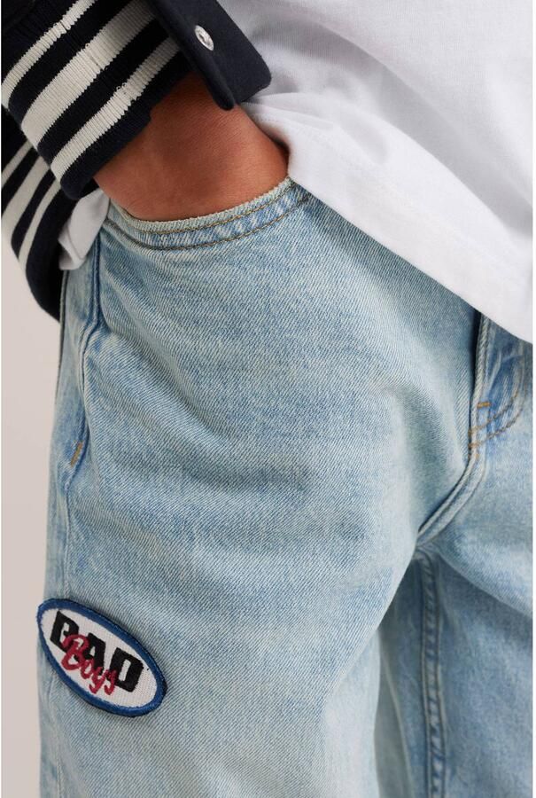 WE Fashion Bad Boys junior wide leg jeans met patches light blue denim Effen - Foto 3