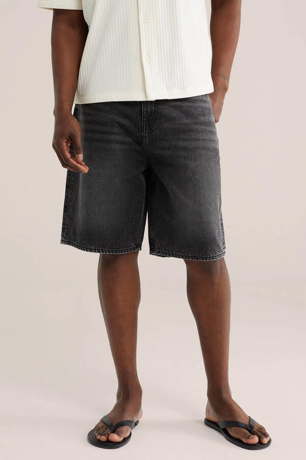 WE Fashion Blue Ridge Loose short black denim