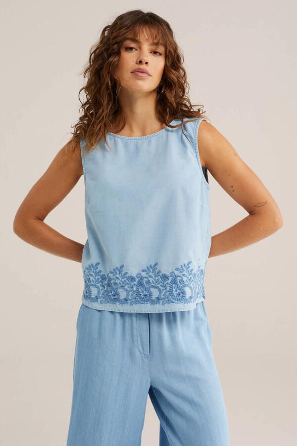 WE Fashion Blue Ridge top broderie light blue denim