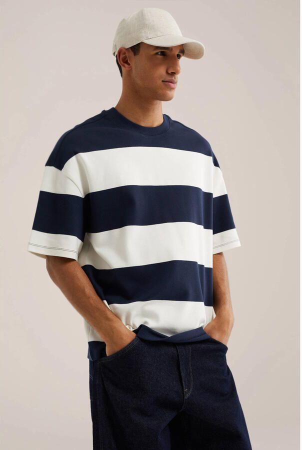 WE Fashion boxy gestreept T-shirt donkerblauw