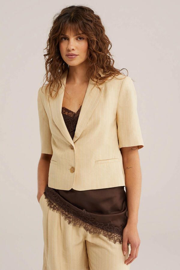 WE Fashion cropped blazer lichtgeel