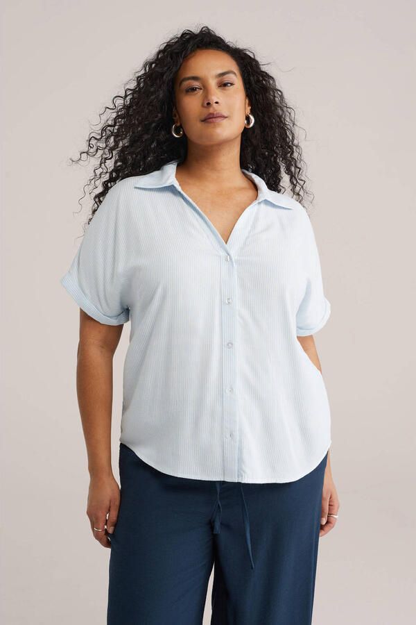 WE Fashion Curve gestreepte blouse lichtblauw