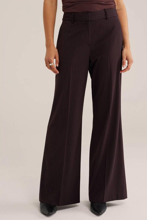 WE Fashion flared gestreepte broek bruin