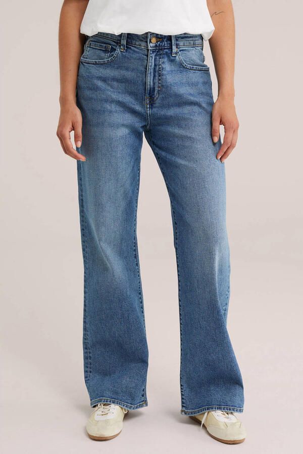 WE Fashion flared jeans mediumblauw