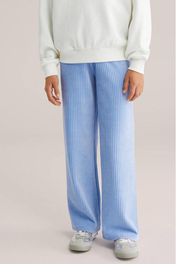 WE Fashion fluwelen loose casual broek lichtblauw