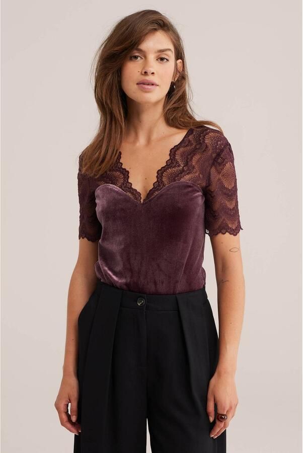 WE Fashion fluwelen top aubergine