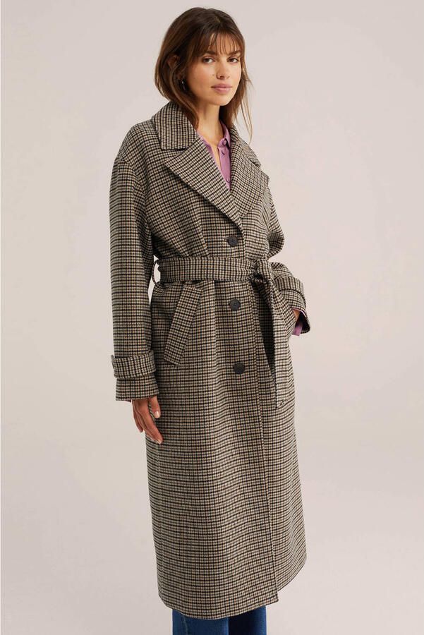 WE Fashion geruite manteljas met ceintuur en wol bruin