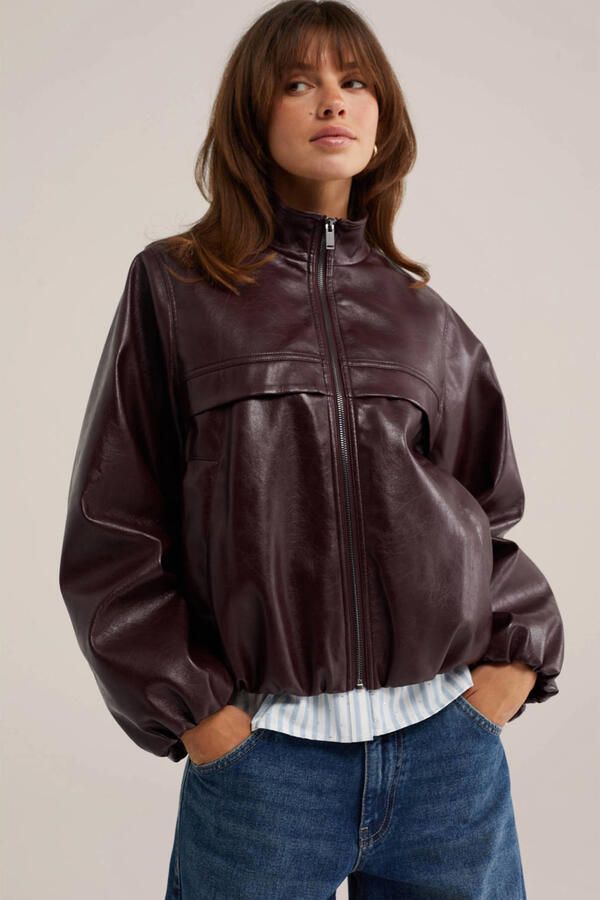 WE Fashion imitatieleren jas donkerrood